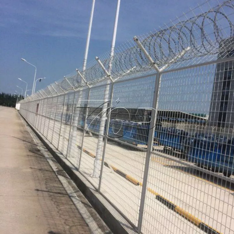 V mesh çəpər